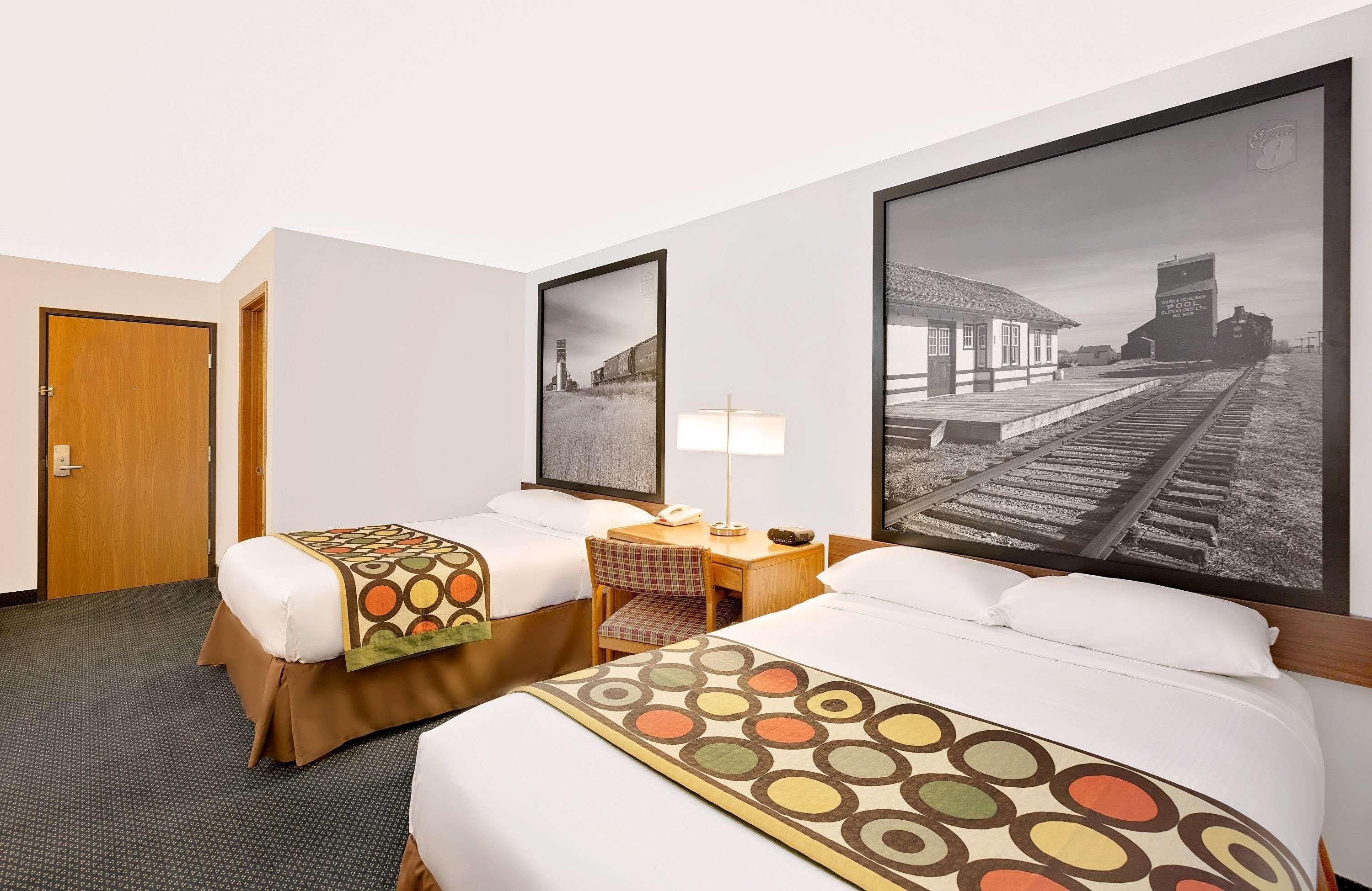 Super 8 By Wyndham St. James Экстерьер фото